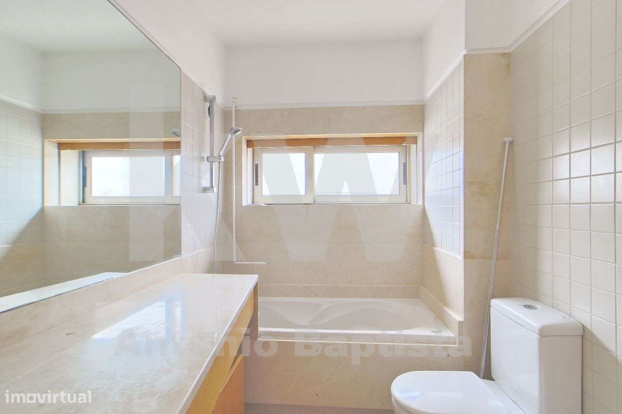 Moradia T3+1 no Bairro da Beira Mar, centro Aveiro-33