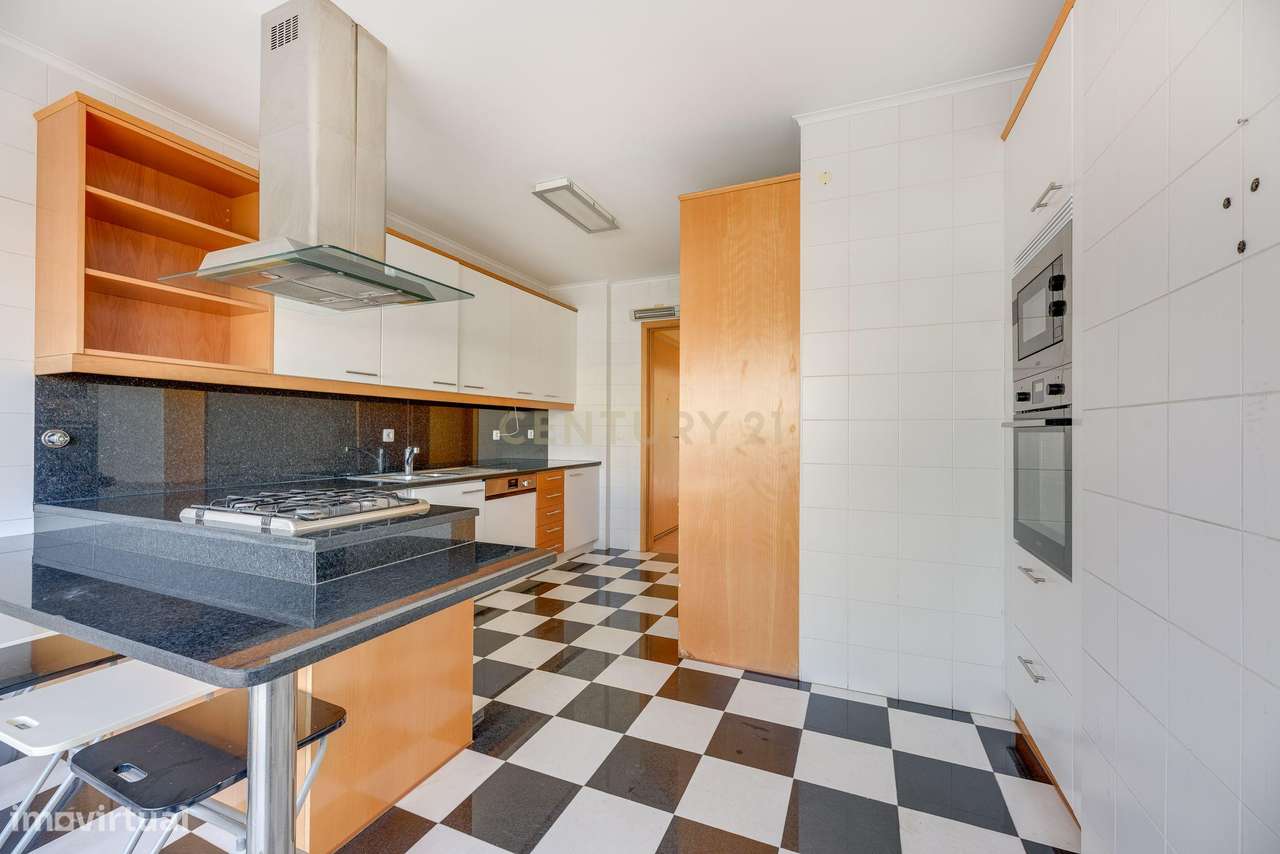 T4 Premium com Suíte, Terraço e Estacionamento em Oeiras - Grande imagem: 4/60