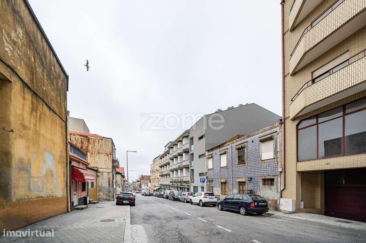 Ruínas - 2 Moradias em Vila Nova de Gaia - Grande imagem: 4/29