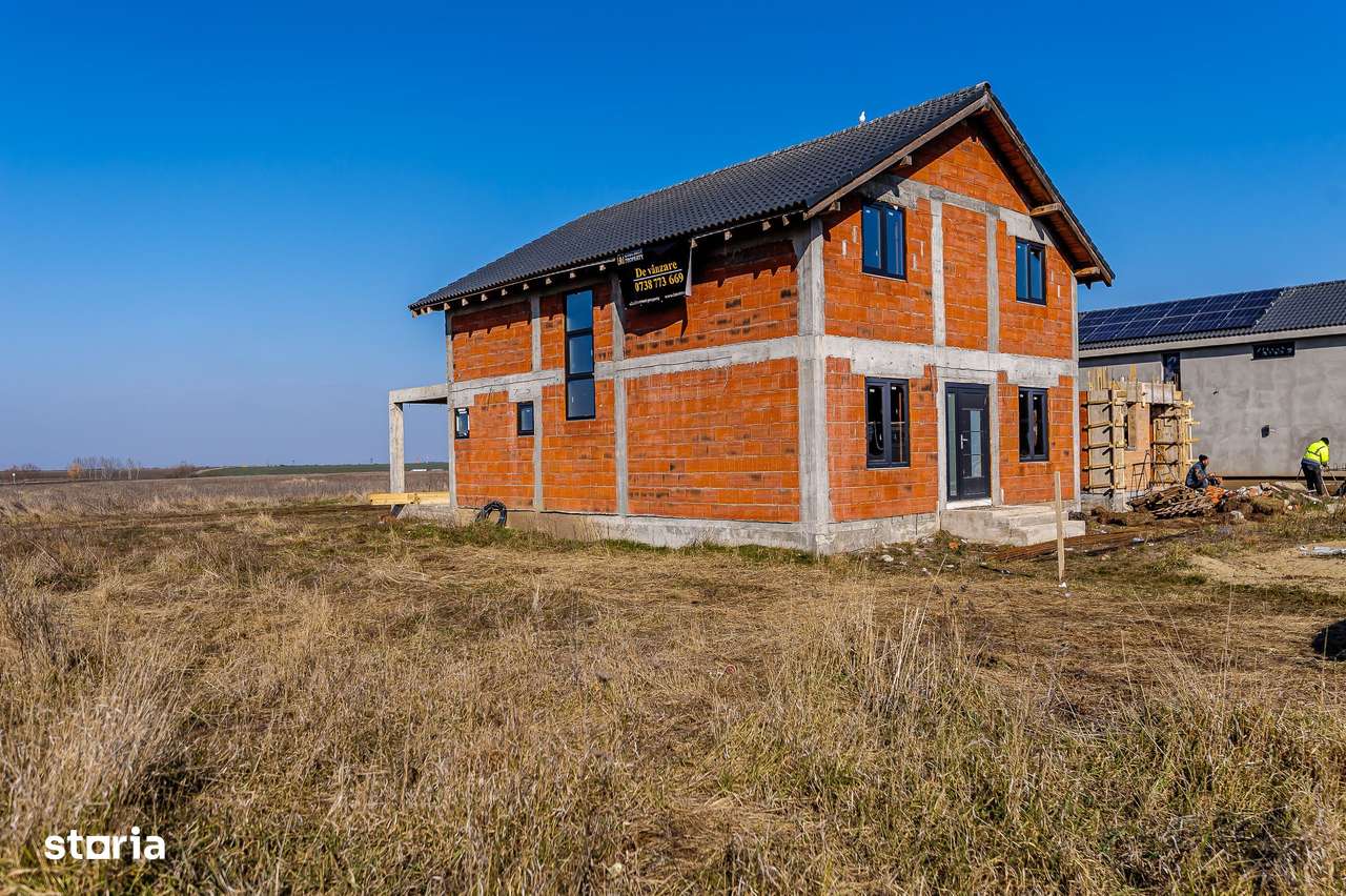 Casă spațioasă în cartier rezidențial în expansiune – Tisa Nouă, Arad - Imagine principală: 3/10