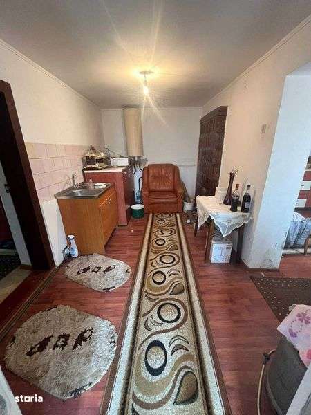 Casa de Locuit cu Teren si Curte Mare-7