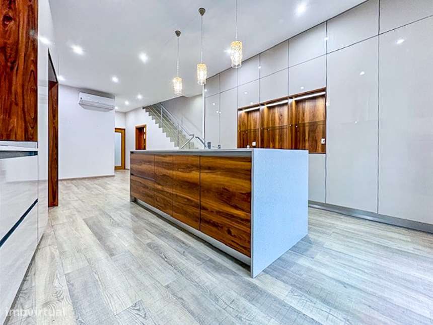 Moradia T3 renovada no coração de Ovar! - Grande imagem: 4/27