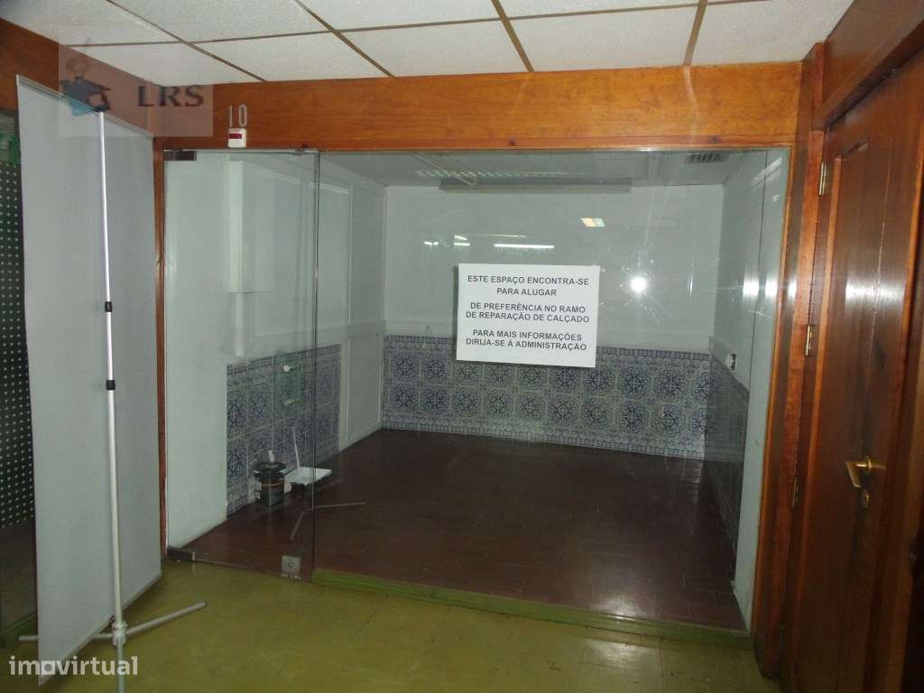 centro de cascais, loja com 1 m2 com 1 montra inserida em centro co... - Grande imagem: 4/4