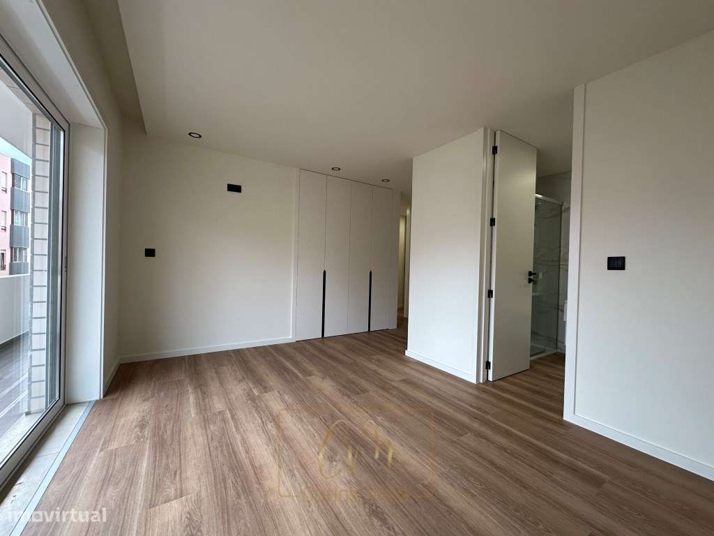 Apartamento T3 c/lugar de garagem-8