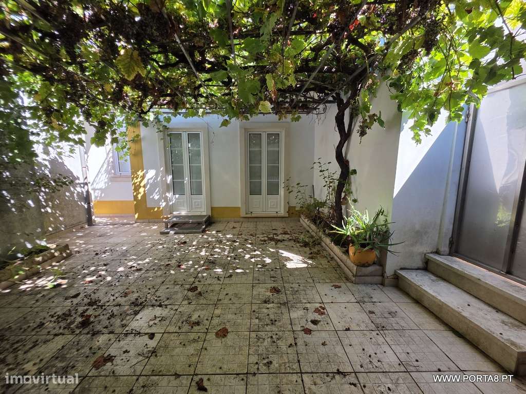 Moradia T3 Independente com Pátio  — Vila Nova, Miranda do Corvo-17