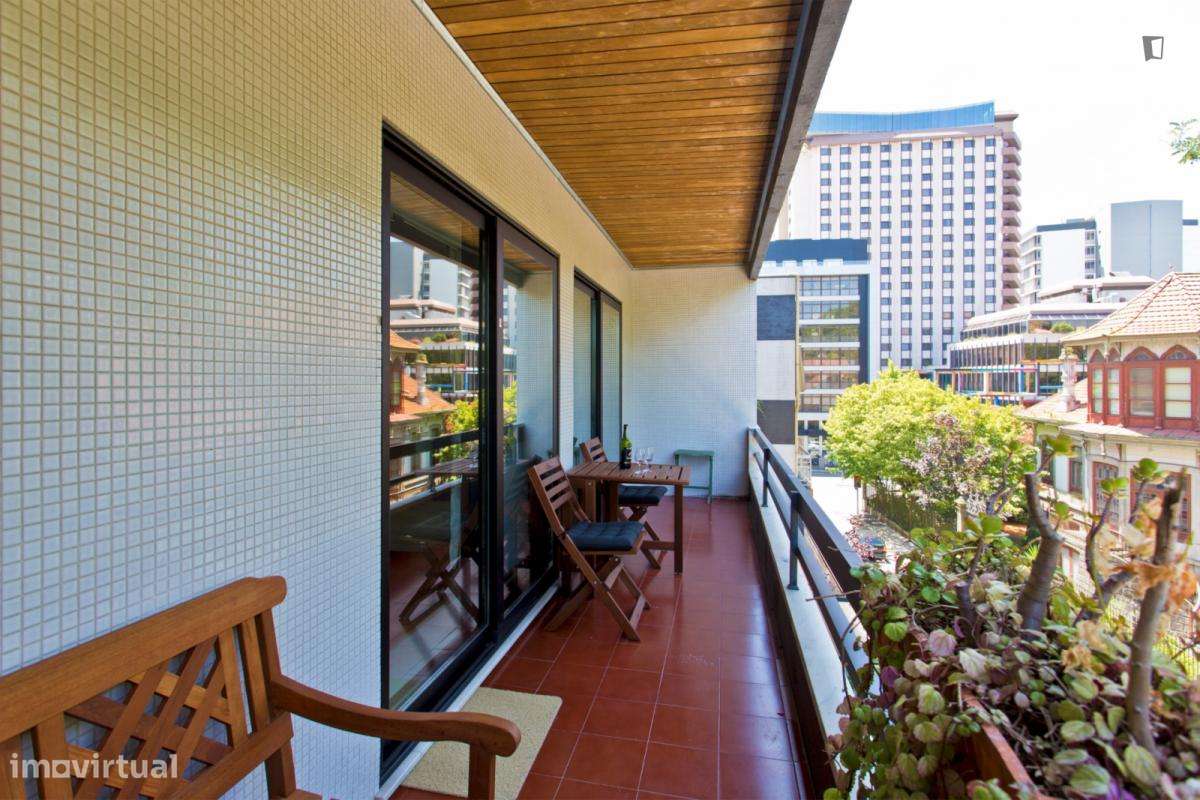 Apartamento com 3 quartos - localizado em Lordelo do Ouro Porto - Grande imagem: 5/10