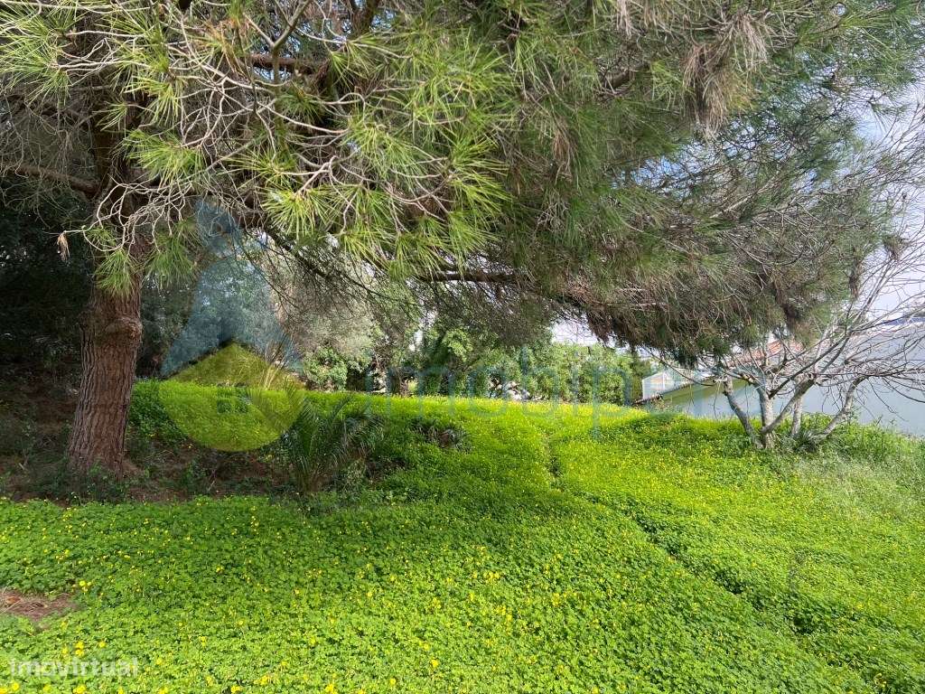 LOTE EXCLUSIVO PARA MORADIA DE SONHO COM PISCINA NA QUINTA DOS BARR...-6