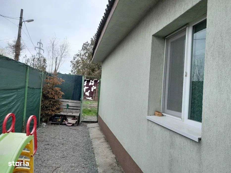 Casa cu teren generos de vanzare in Corbu-7