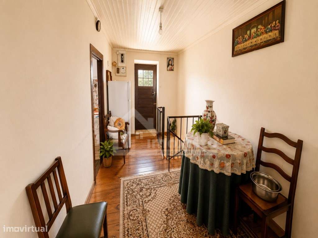 Moradia T2 pronta a habitar no centro histórico de Figueiró dos Vinhos-5