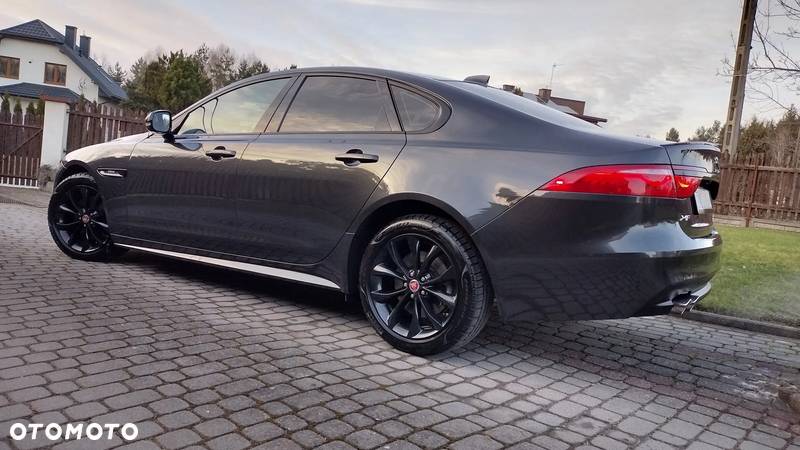 Jaguar XF 2.0 i4D AWD R-Sport - 5