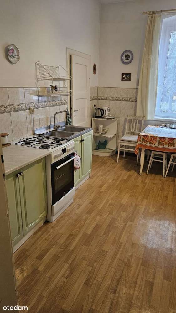 5 pokoi, 2 łazienki, 2 kuchnie-10