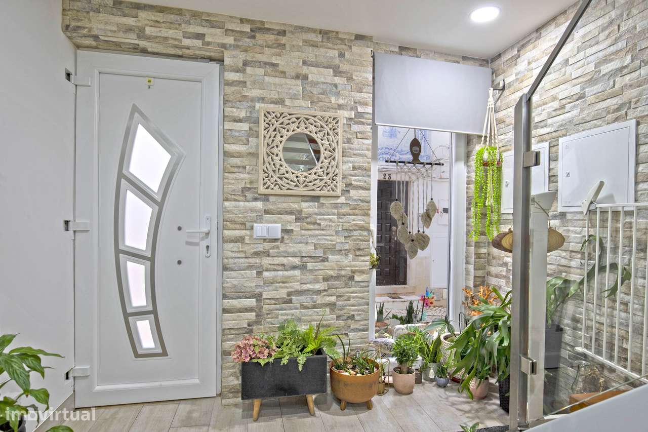 Prédio T2 na vila de Sesimbra a poucos metros da praia-5