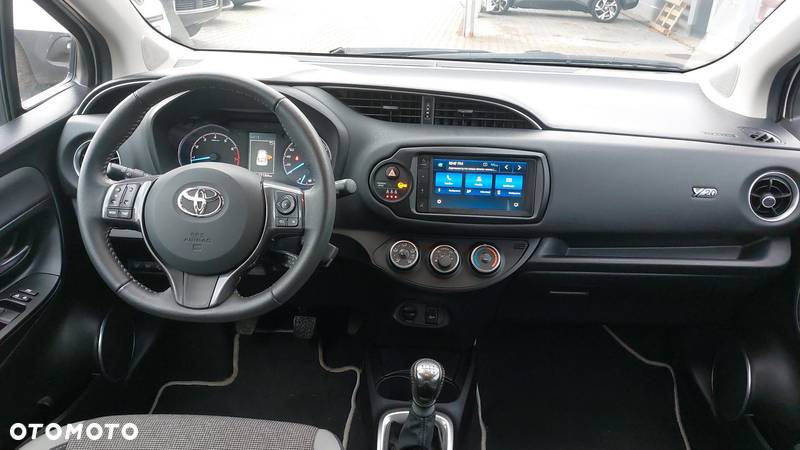 Toyota Yaris - 10