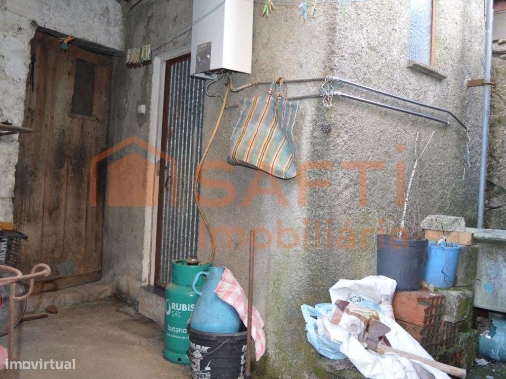 Moradia Térrea T3 , em Lapa do Lobo-23