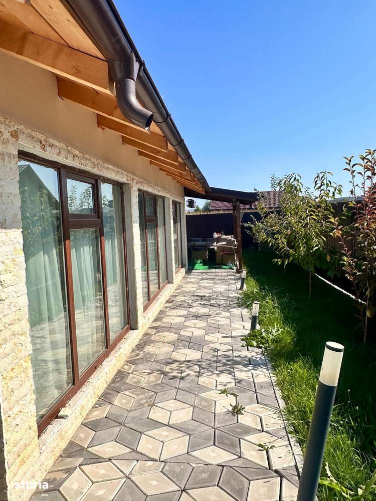 De vanzare casa in Roman, mobilata utilata, 119.000 euro - Imagine principală: 5/20