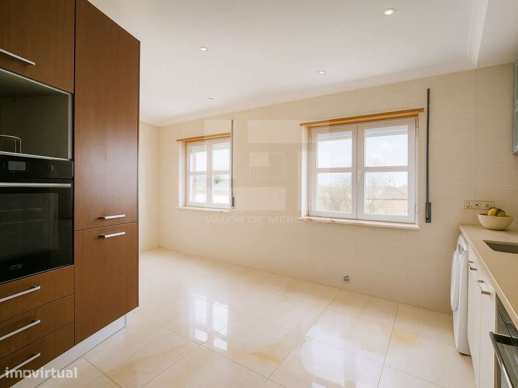 APARTAMENTO T2 - CASAS DO LAGO, VENTEIRA - Grande imagem: 2/28