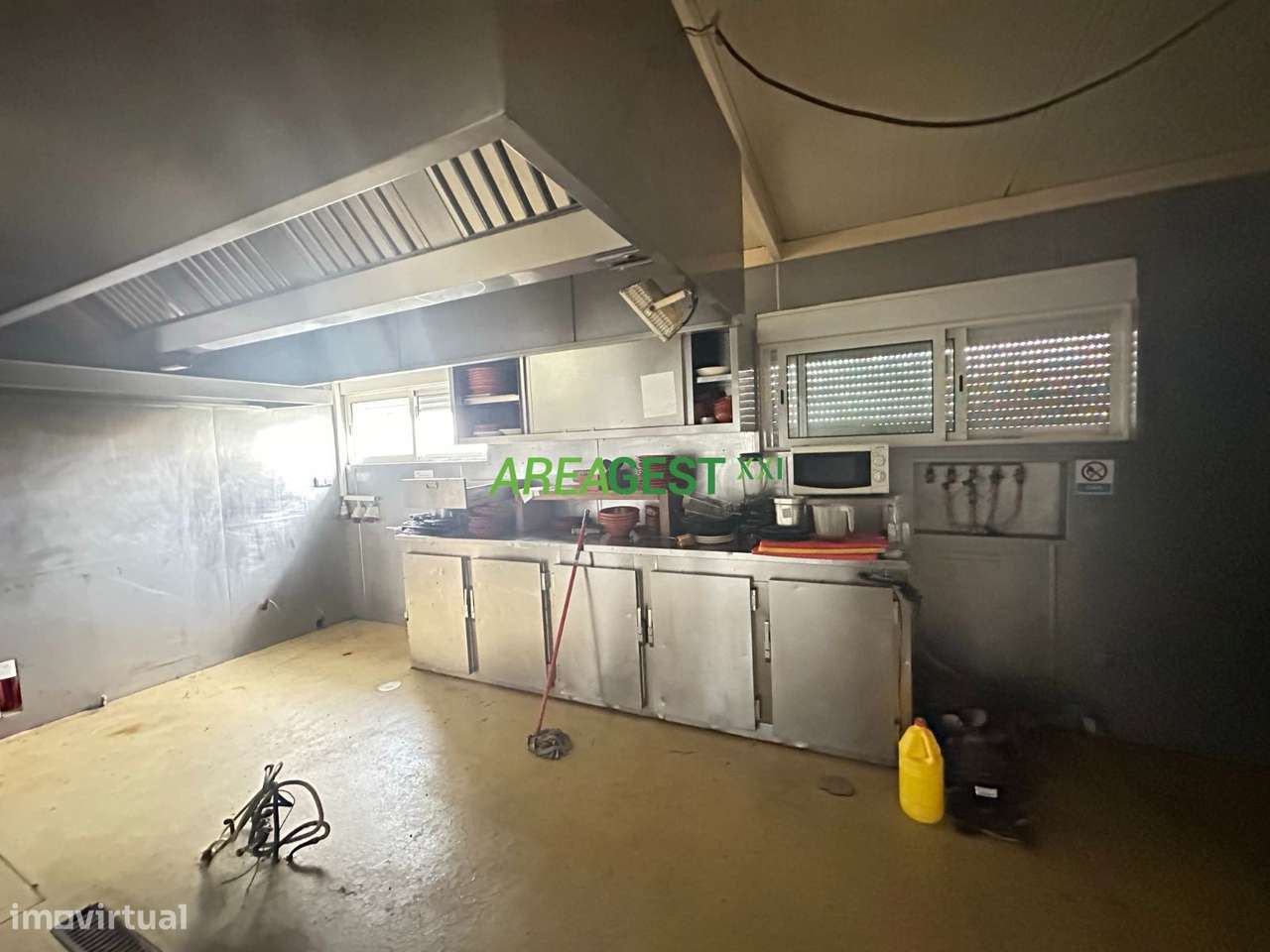 Prédio em propriedade total em Charneca de Caparica-4