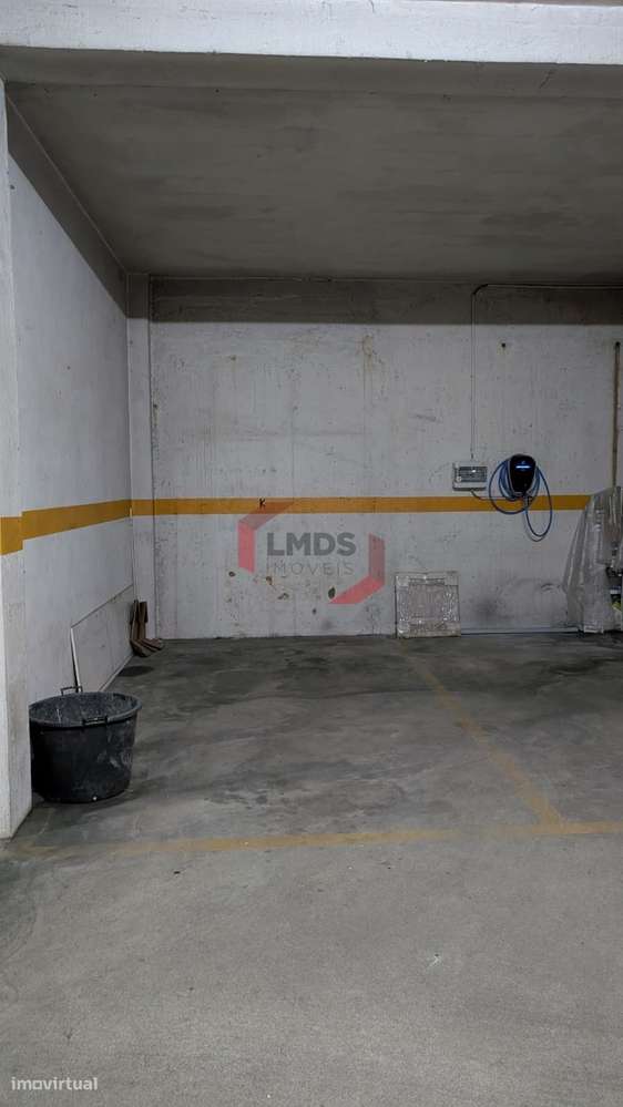 Apartamento T1+1 Valbom Centro-18