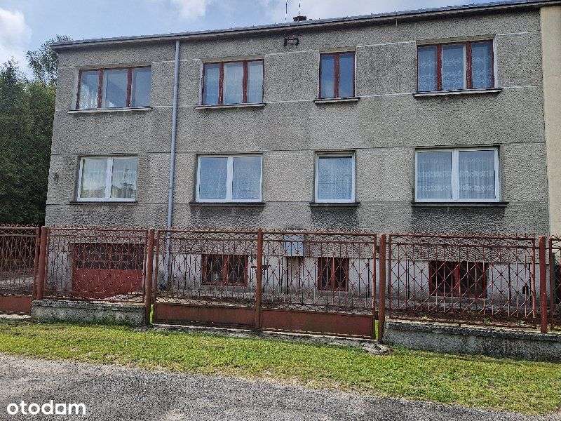 Dom z warsztatem Zawodzie-13