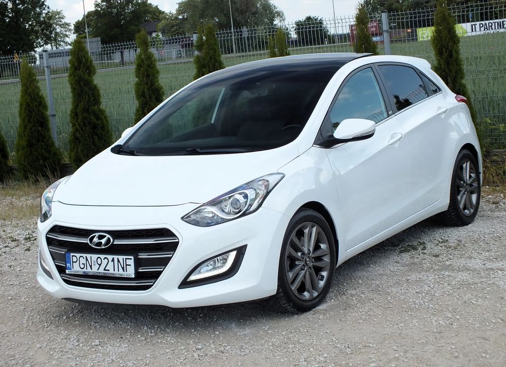 Hyundai i30 II blue 1.6 GDI Passion 2016