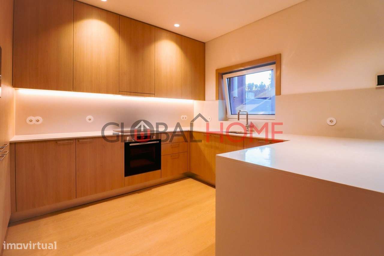 Apartamento T2 Renovado com Terraço em Fânzeres-8