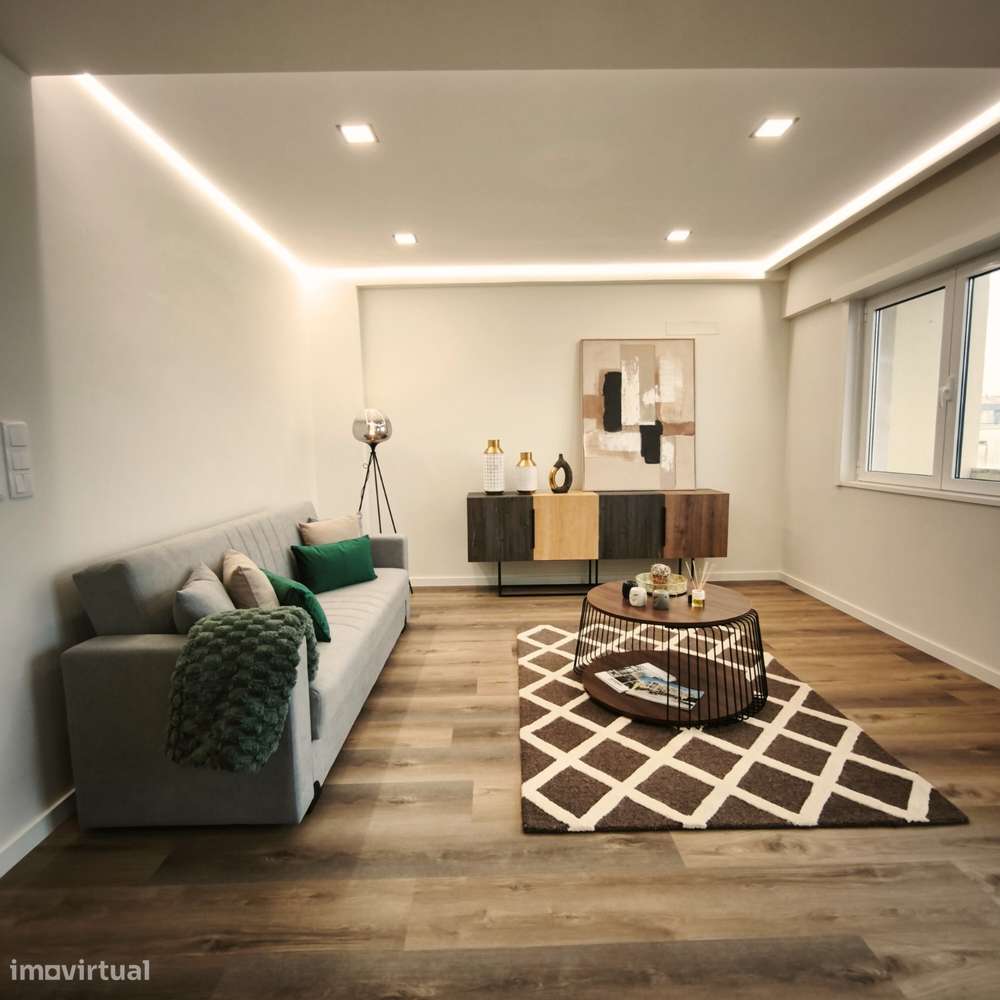 Apartamento T3 de Luxo e Modernidade no Coração de Benfica com Vista p-5