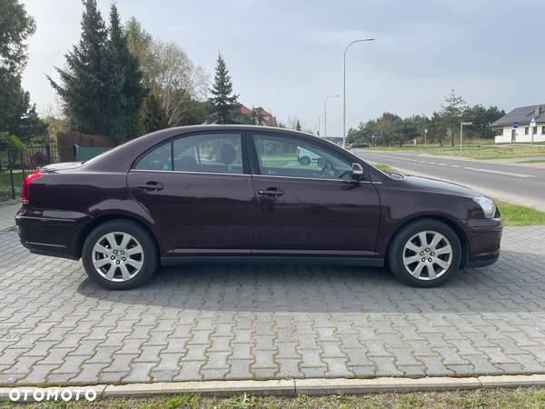 Toyota Avensis 1.6 VVT-i Luna - 4