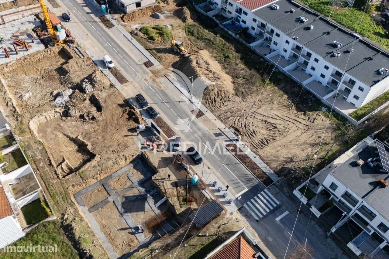 Moradia Térrea T4 em Estrutura – Soutelo, Vila Verde - Grande imagem: 2/23