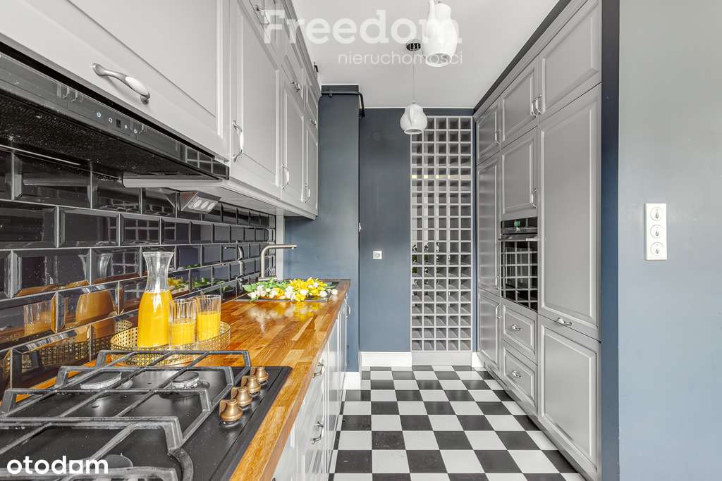 4 pok. w centrum Siedlec, 2012 rok, balkon, garaż. - Pełny obrazek: 2/20