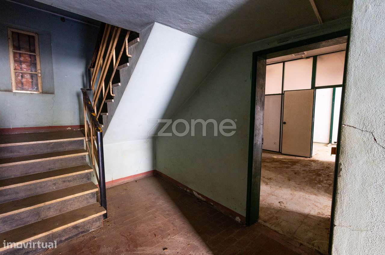 Prédio 4 Pisos |Loja|Garagens| Centro Arganil | Investimento-7