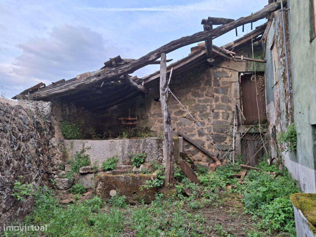 Grande Moradia para Reconstrução - Grande imagem: 4/18