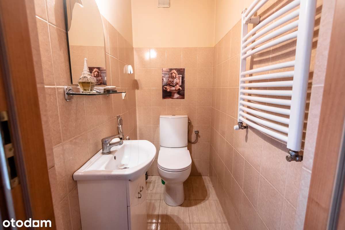 Bliźniak w samym Centrum Komornik-10