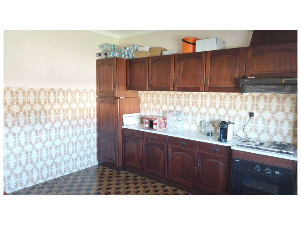 Moradia T3+3 individual no Lameiro - Carvide-11