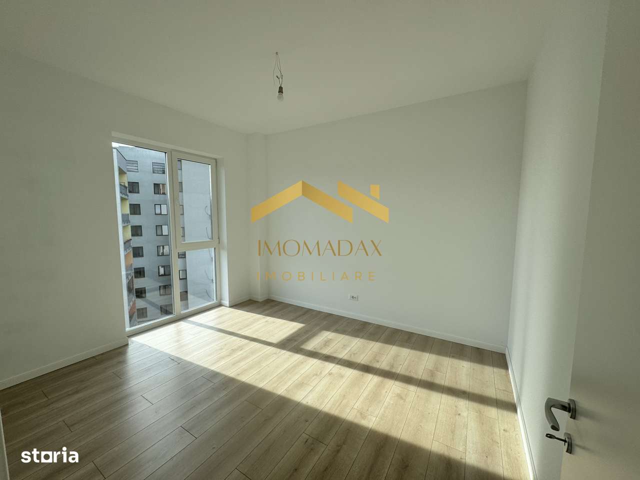 Aradului-3 camere-Terasa - Imagine principală: 5/14