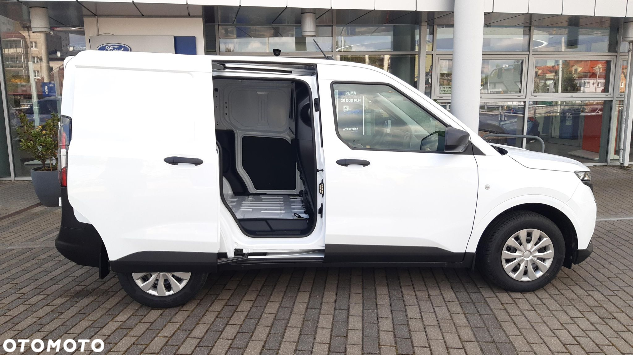 Ford transit-courier - 13