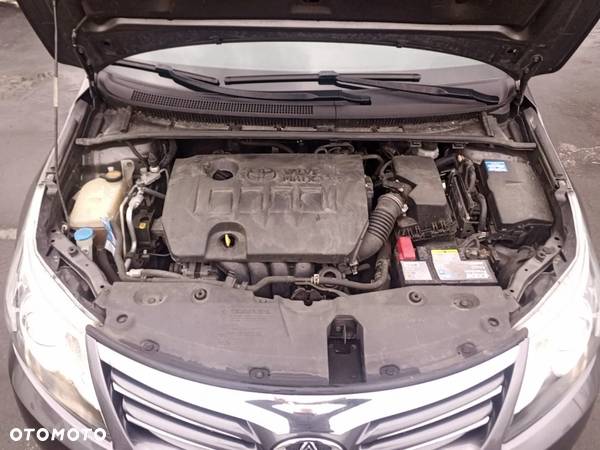 Toyota Avensis Combi 1.8 Multidrive S Executive - 18