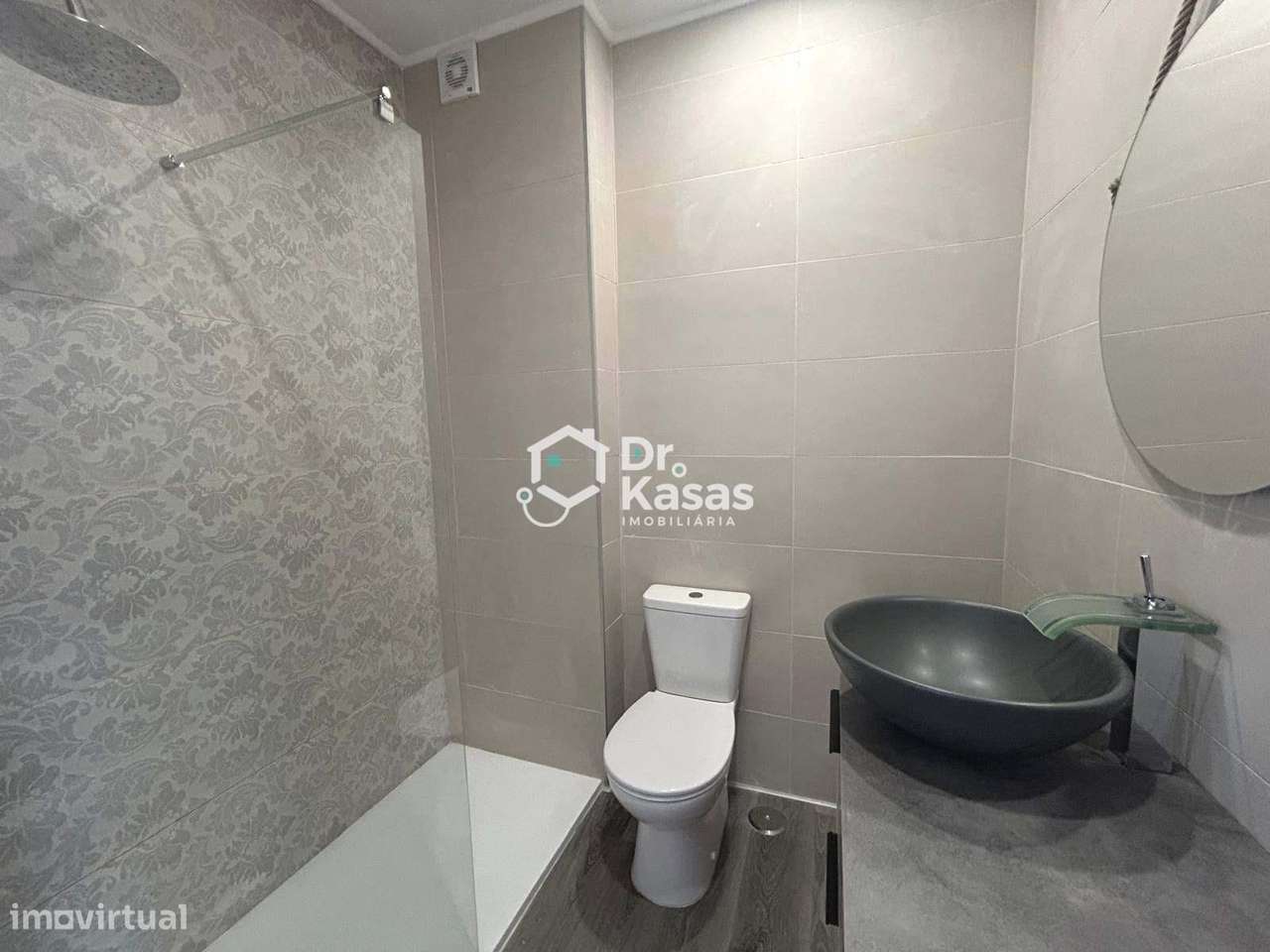 Apartamento T2 Renovado na Baixa da Banheira-19