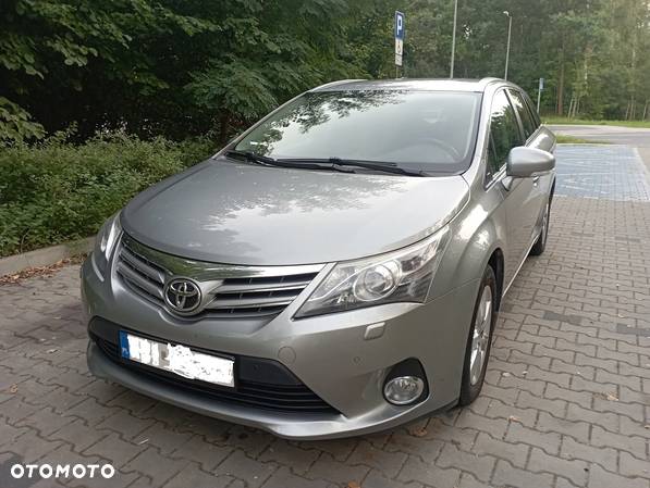 Toyota Avensis - 2