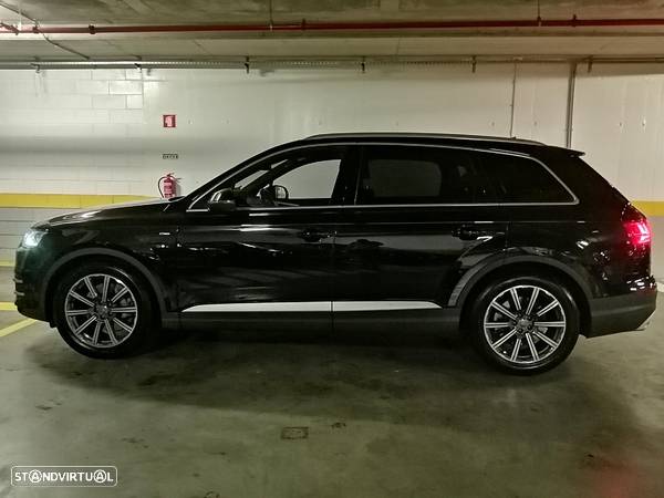 Audi Q7 3.0 TDi quattro S-line Tiptronic 7L - 6