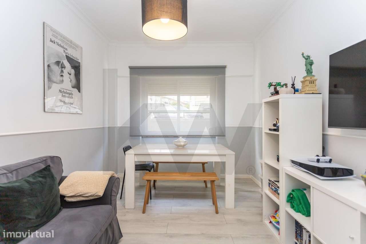 T2 Renovado no Coração de Corroios – O Equilíbrio Perfeito entre Centr - Grande imagem: 5/24