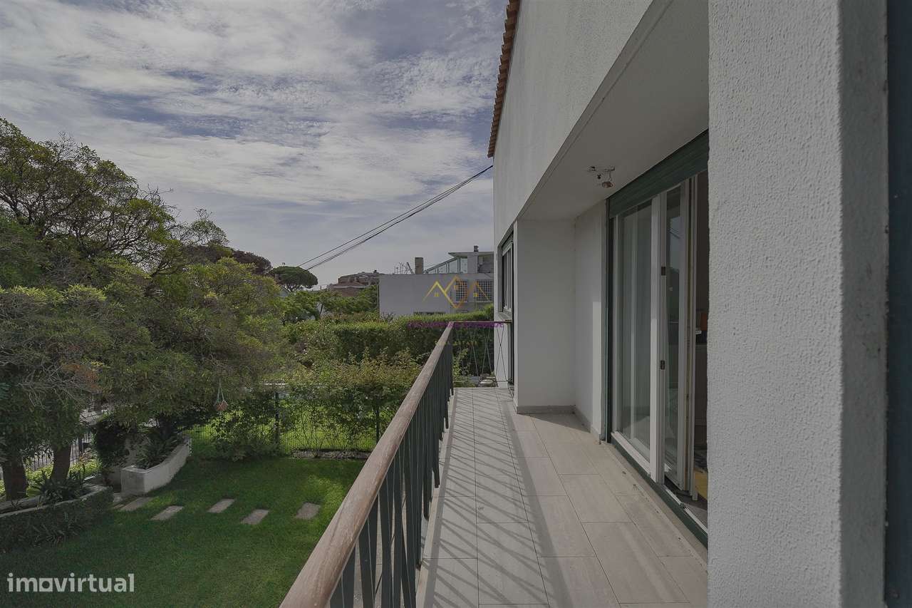 Moradia única à venda numa das melhores ruas de Oeiras-5