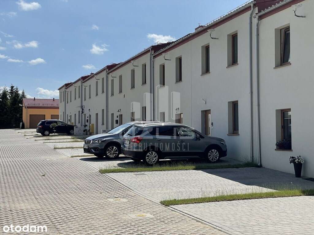 Nowy dom w otoczeniu przyrody i komfortu-19