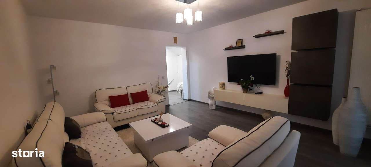 Casa individuala noua, moderna, Calea Cisnadiei - Imagine principală: 4/18