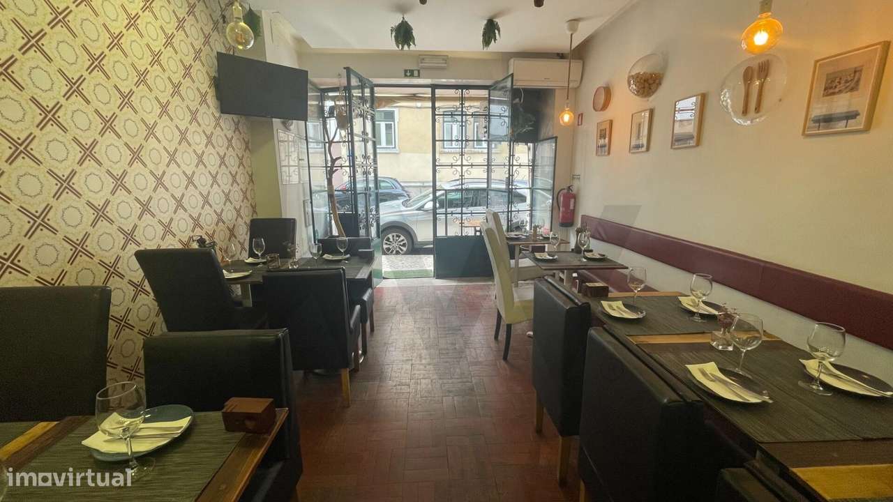 OPORTUNIDADE ÚNICA: TRESPASSE DE RESTAURANTE EM CAMPO DE OURIQUE (Rend-5