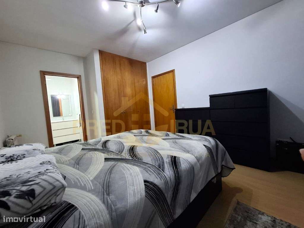 Excelente T2- Como Novo em Condominio fechado-12