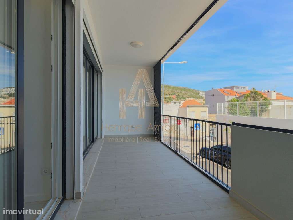 Empreendimento T2 com vista mar-14