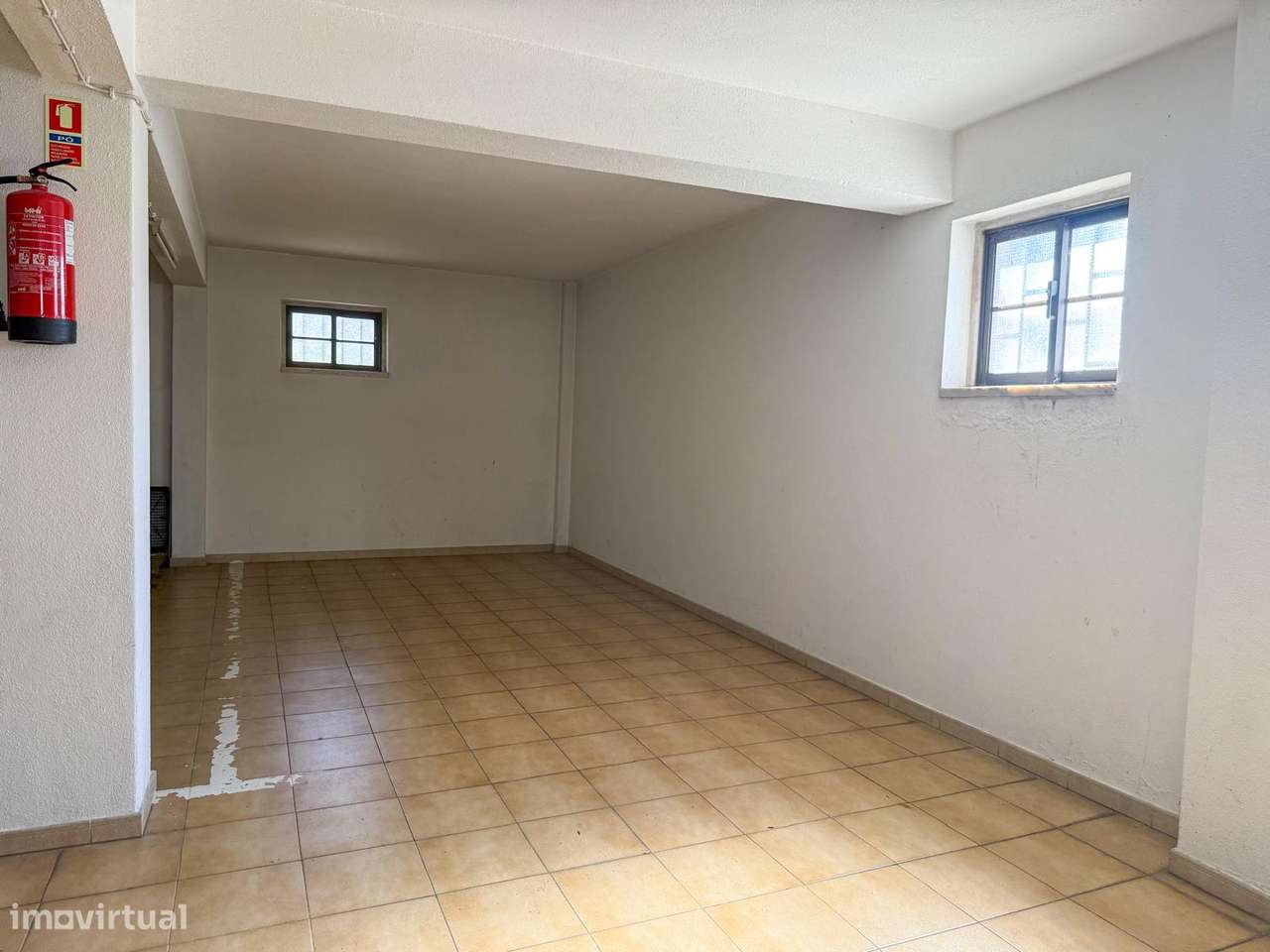 T3 Centro de Queijas, Oeiras. Parqueamento, Arrecadação, Varandas.-22