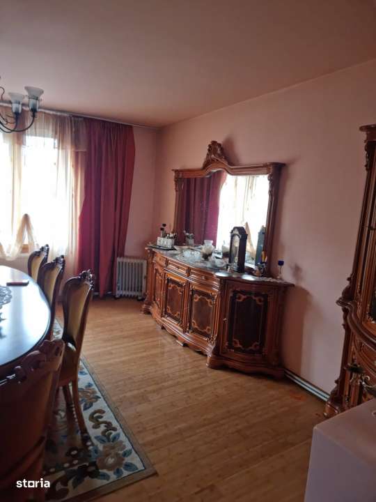 Casa de locuit parter+etaj Loc. Gurahont Arad - Imagine principală: 5/6