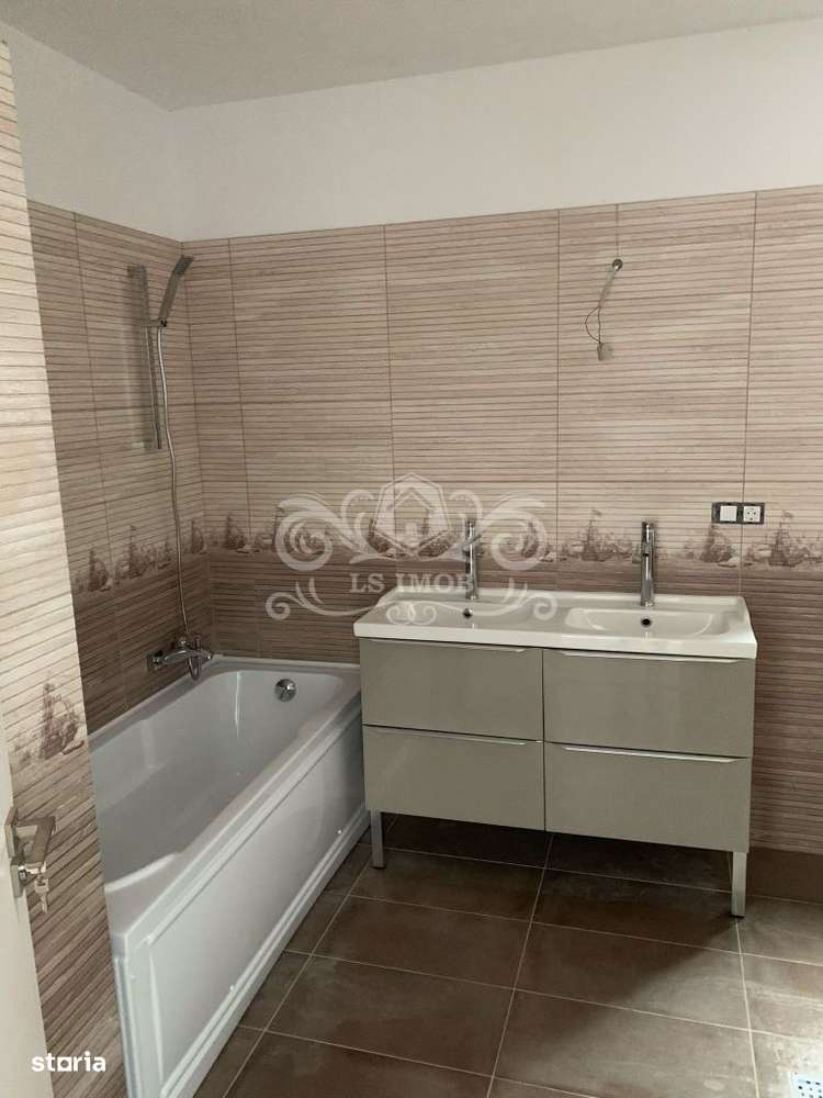 De vanzare casa tip single in Sanpetru Brasov - Imagine principală: 2/12