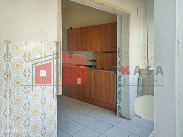 T2 em 1º andar, com arrecadação e elevador - Grande imagem: 5/27